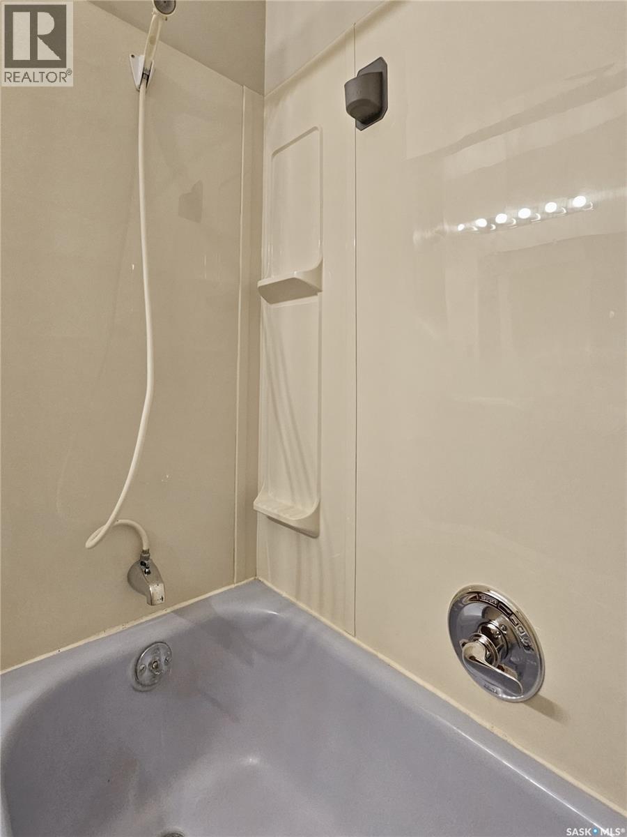 707 Markland STREET — photo 28
