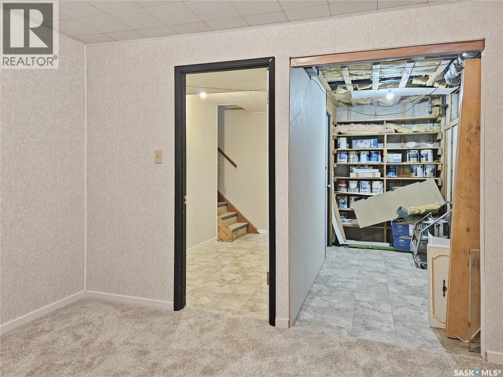 707 Markland STREET — photo 37