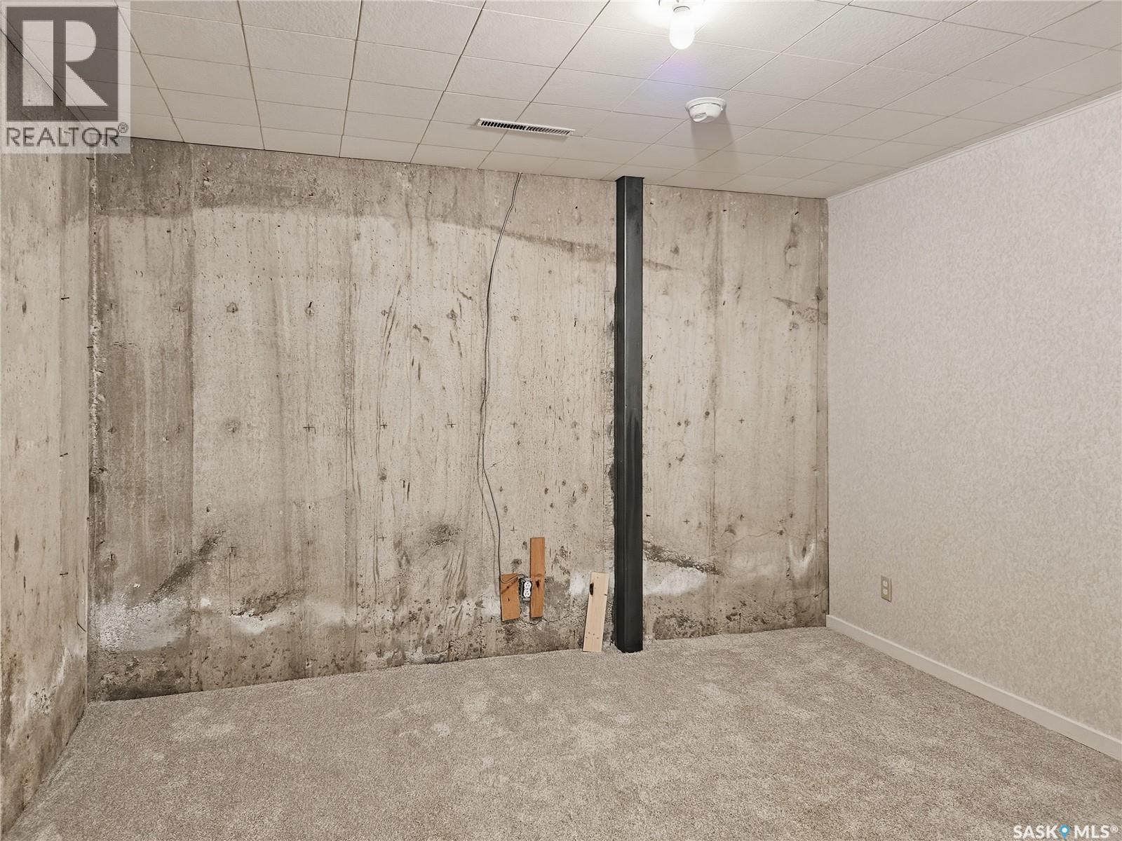 707 Markland STREET — photo 50