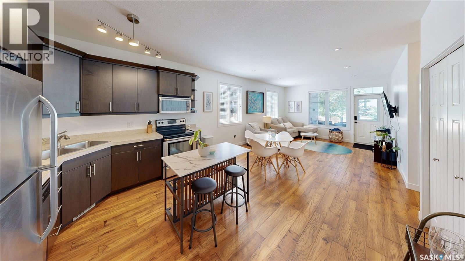#4241 Green Apple DRIVE - 11