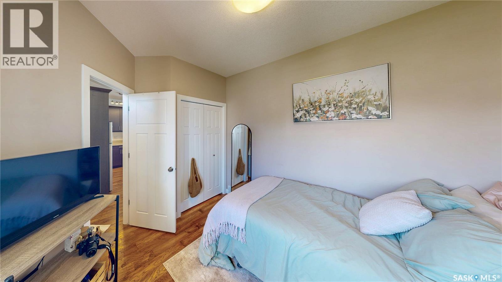 #4241 Green Apple DRIVE - 15