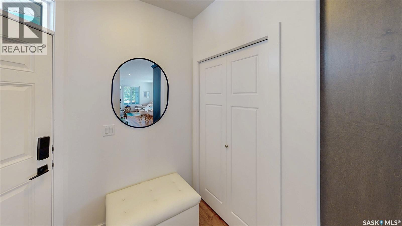 #4241 Green Apple DRIVE - 16