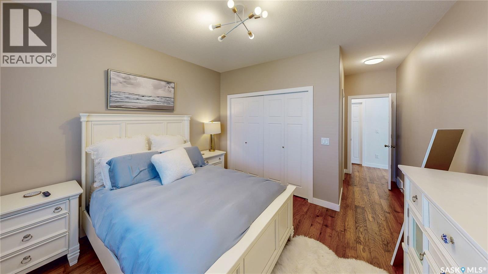 #4241 Green Apple DRIVE - 22