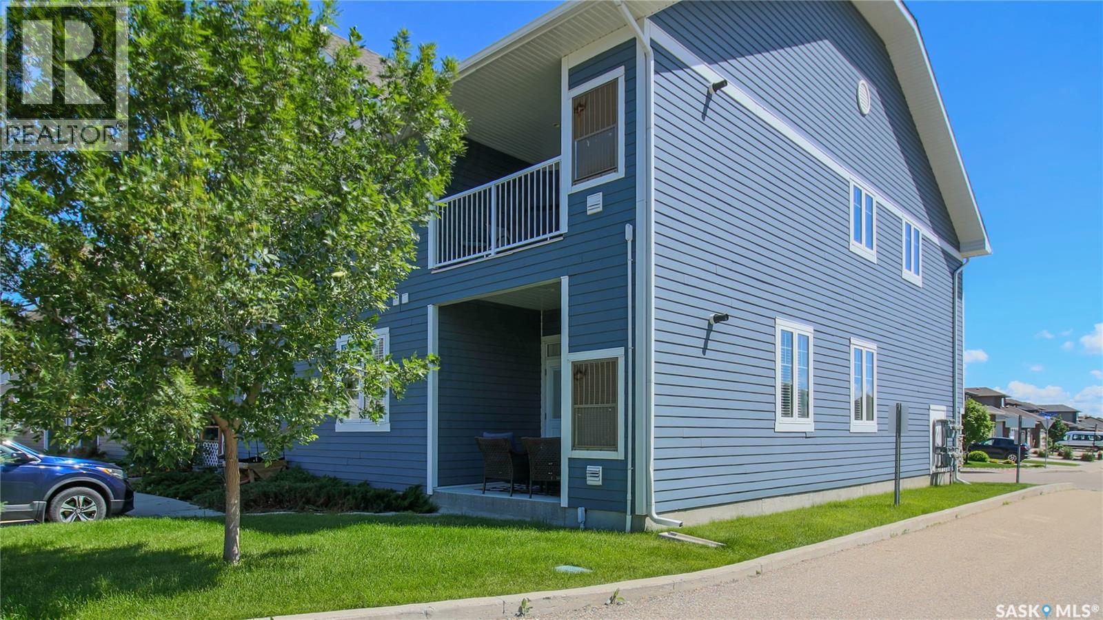 #4241 Green Apple DRIVE - 29