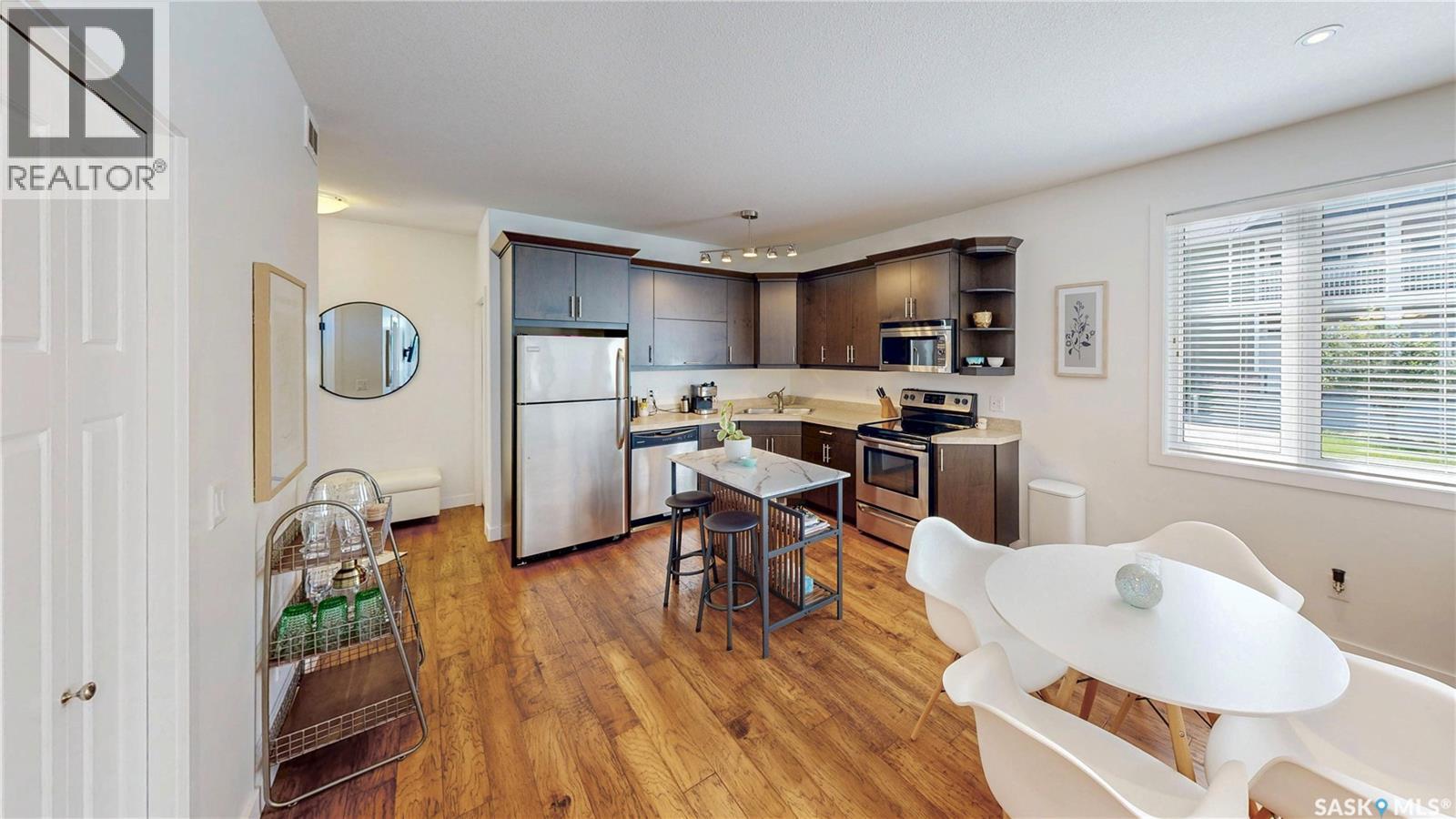 #4241 Green Apple DRIVE - 6