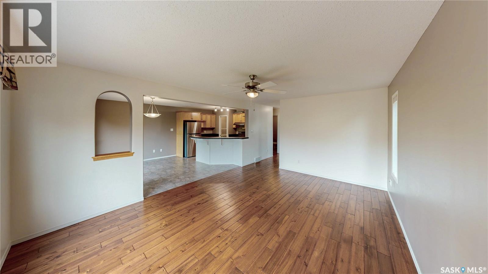 7058 Wascana Cove DRIVE - 5