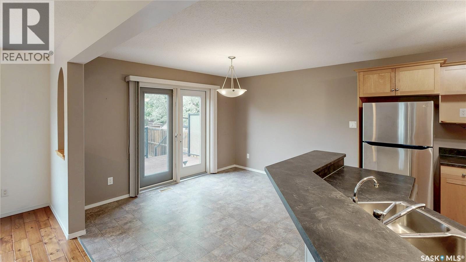 7058 Wascana Cove DRIVE - 6