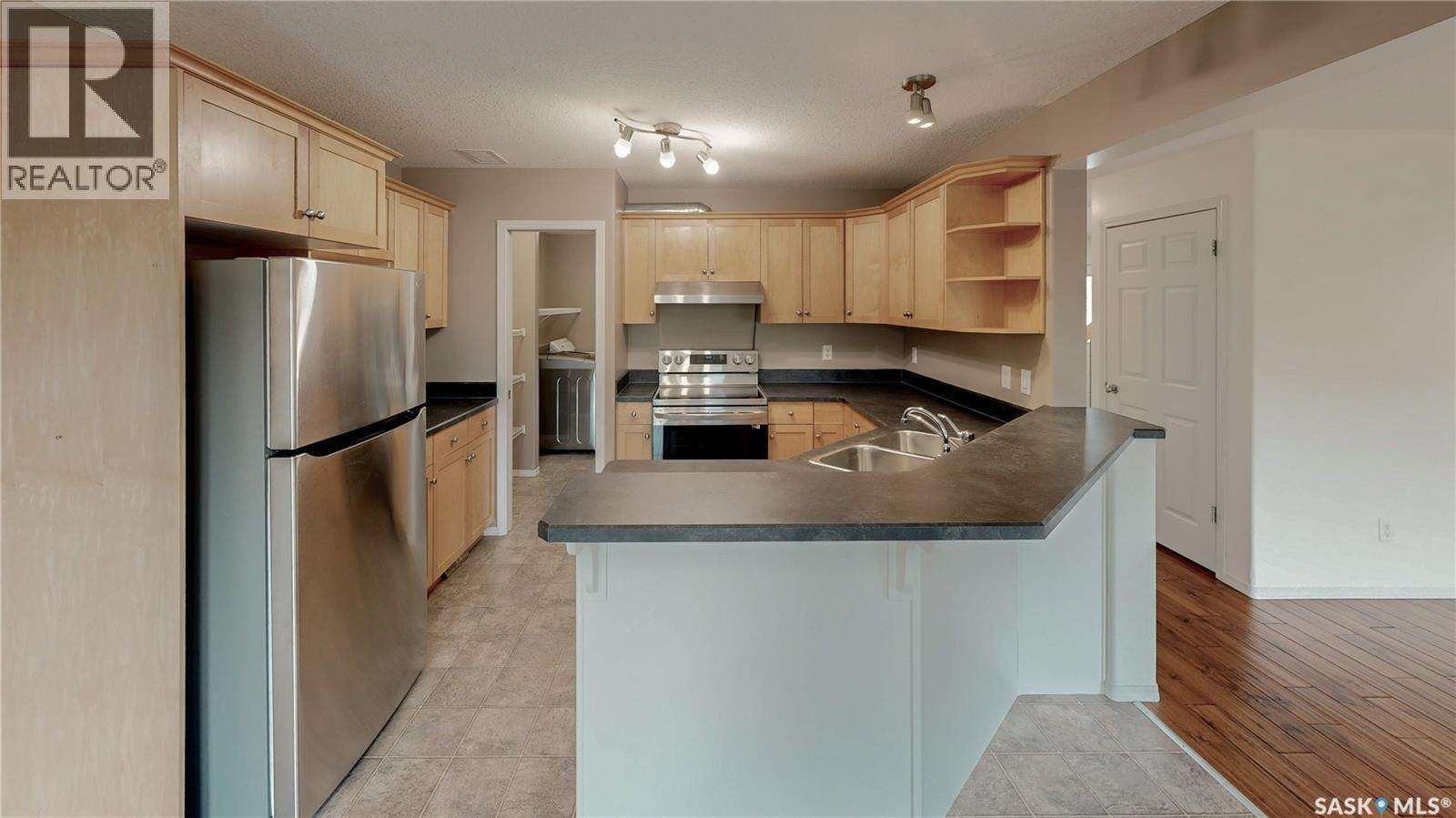 7058 Wascana Cove DRIVE - 8