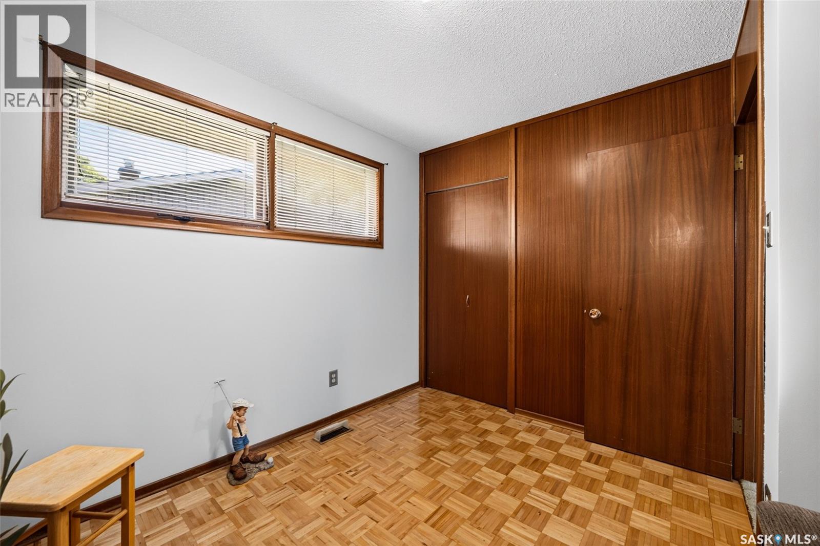 781 McManus STREET - 8