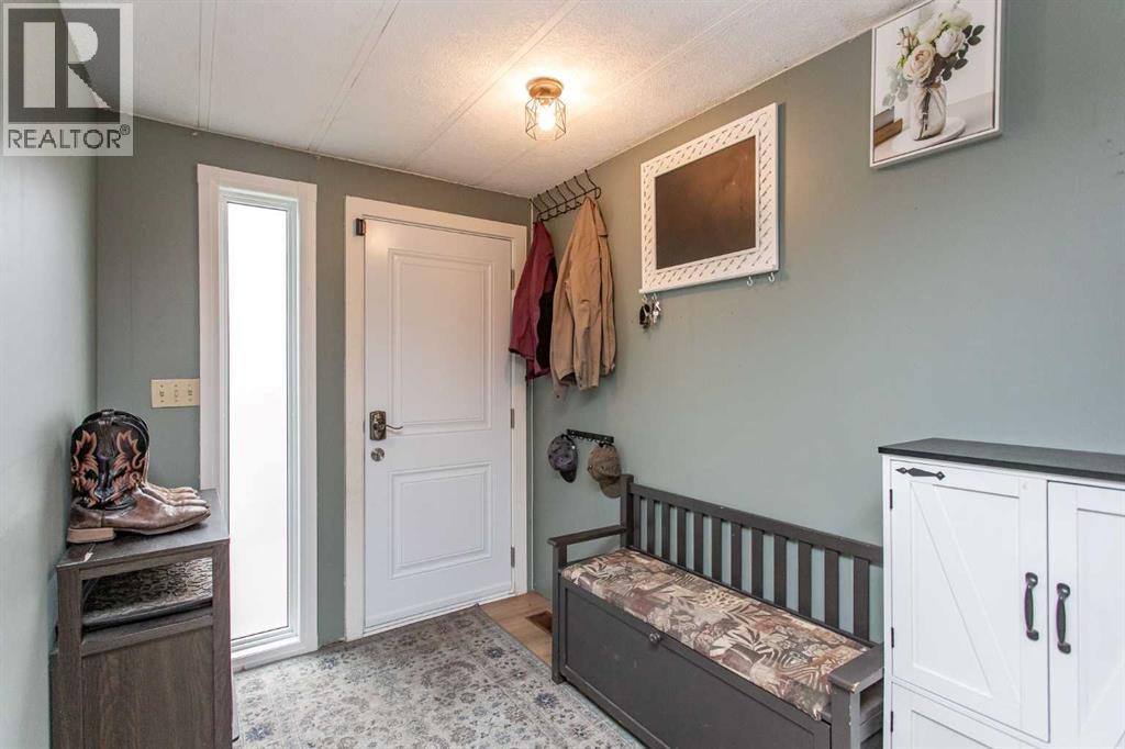 Listing photo – 4915 48 Street, Clive