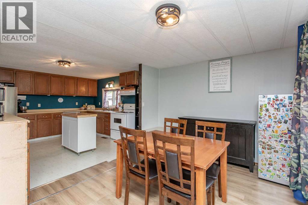 Listing photo – 4915 48 Street, Clive