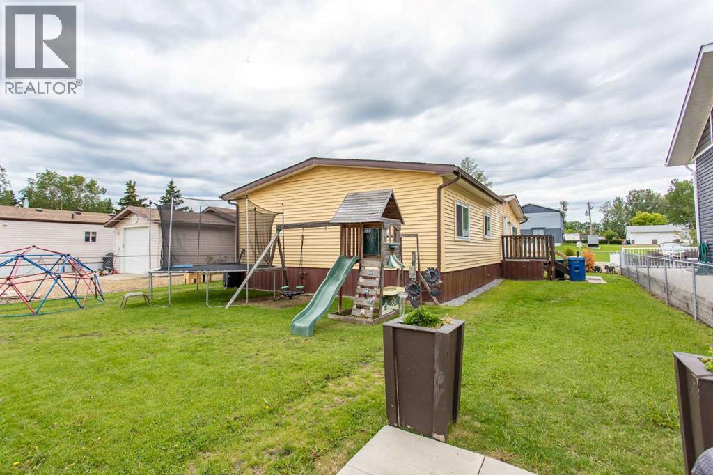 Listing photo – 4915 48 Street, Clive