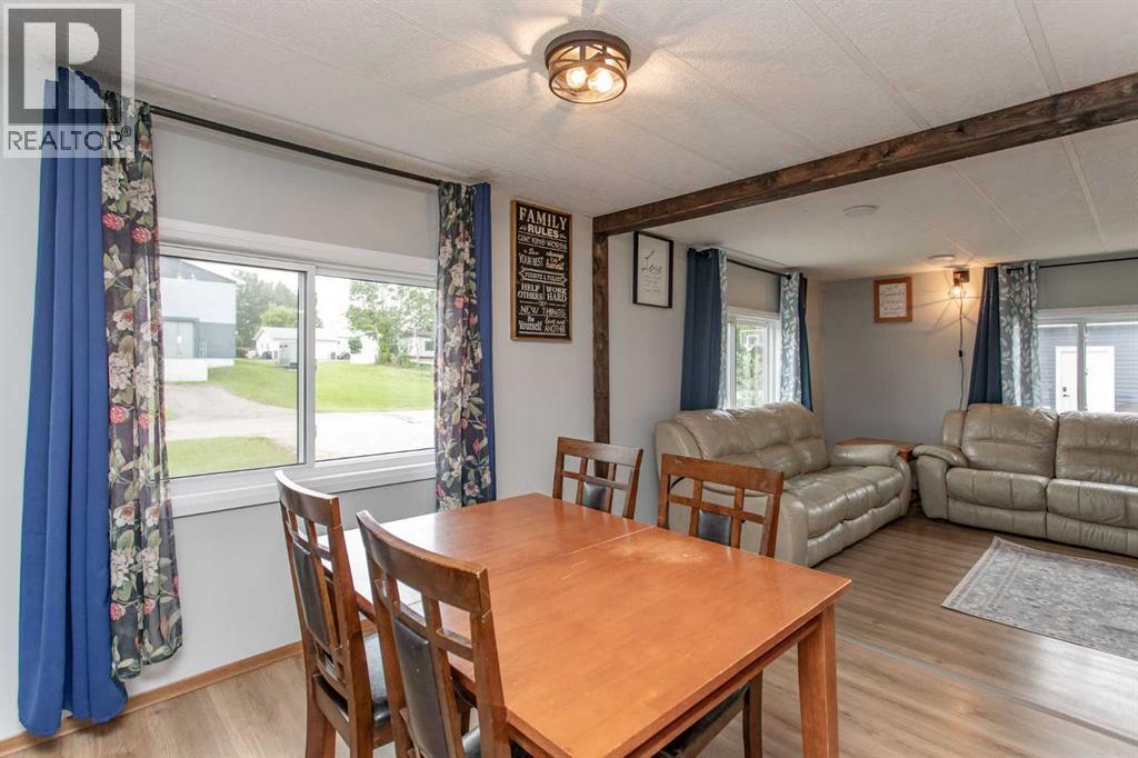 Listing photo – 4915 48 Street, Clive