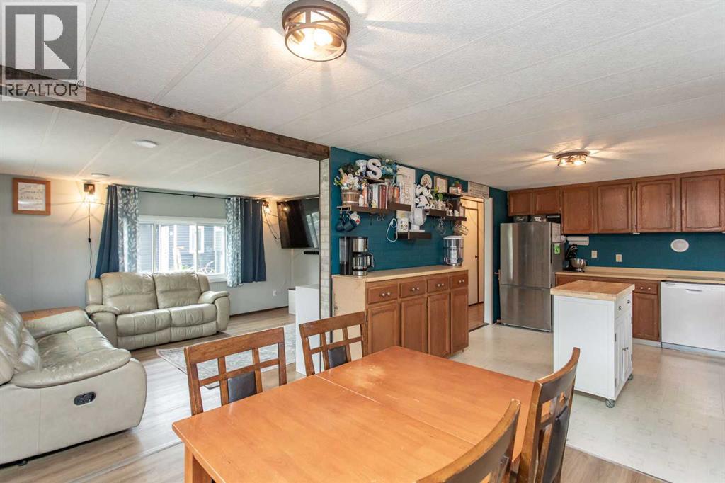 Listing photo – 4915 48 Street, Clive