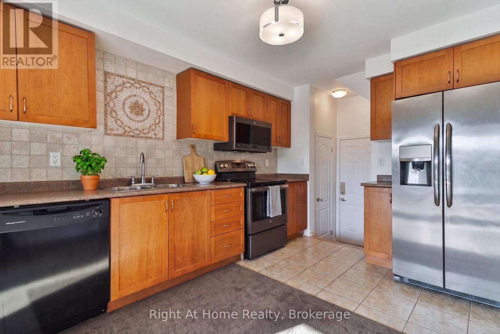 3162 STORNOWAY CIRCLE - 9