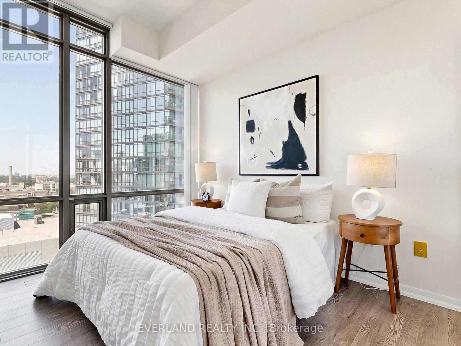 #2303 38 GRENVILLE STREET - 13