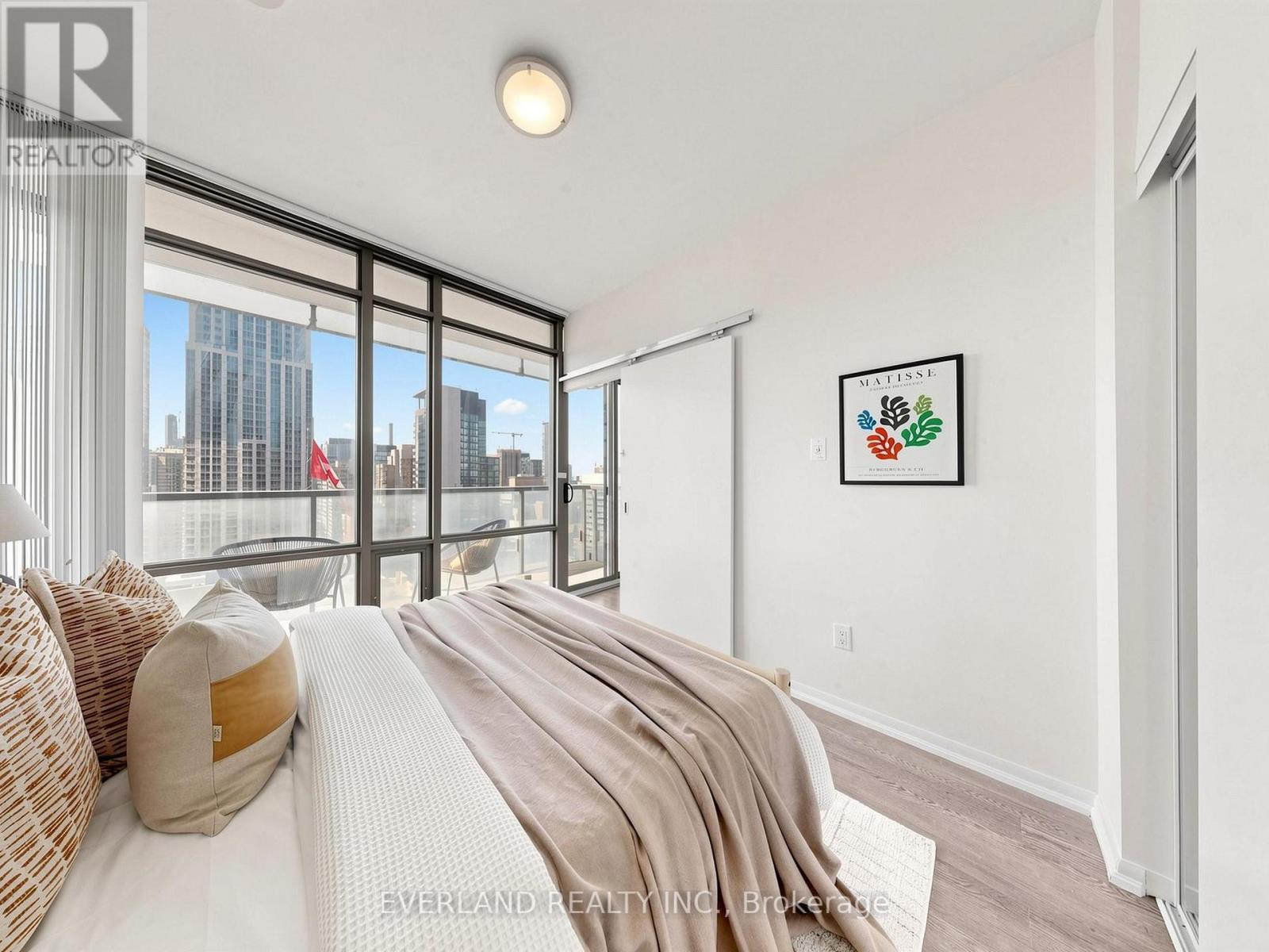 #2303 38 GRENVILLE STREET - 17