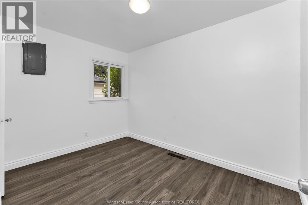 2032 FORD BOULEVARD - 11