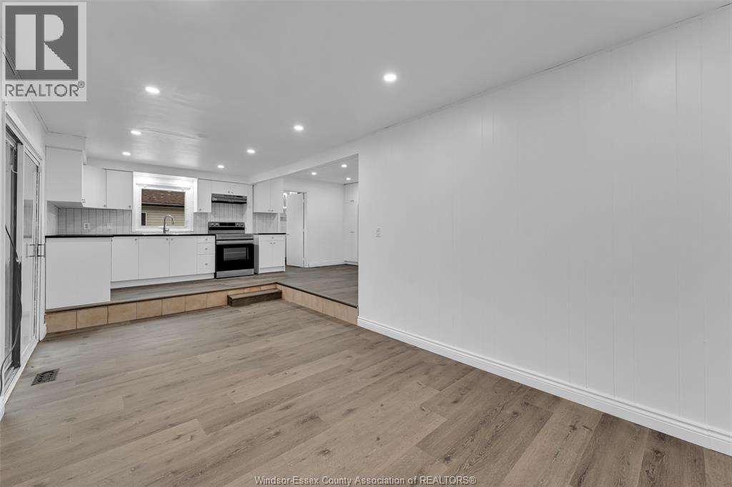 2032 FORD BOULEVARD - 18