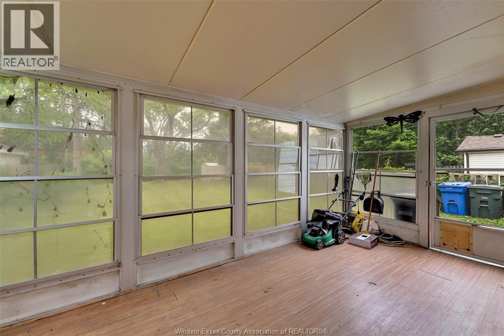 2032 FORD BOULEVARD - 19