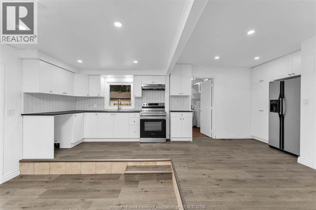 2032 FORD BOULEVARD - 23