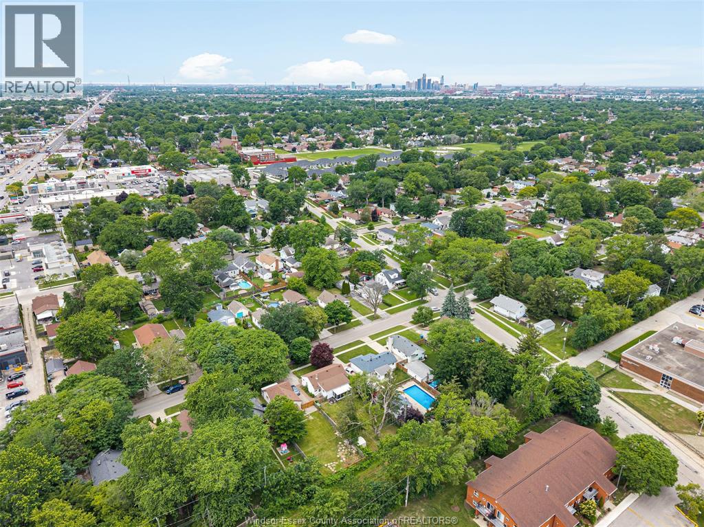2032 FORD BOULEVARD - 31