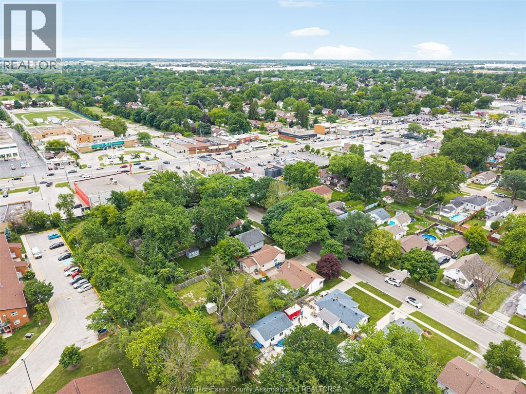 2032 FORD BOULEVARD - 32