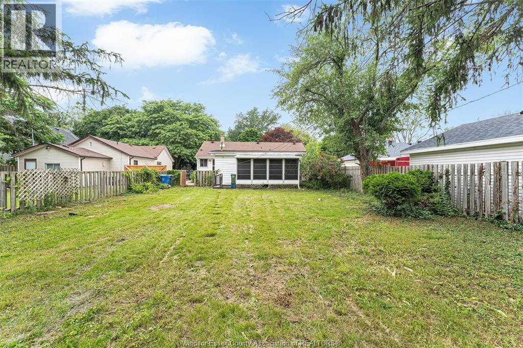 2032 FORD BOULEVARD - 8