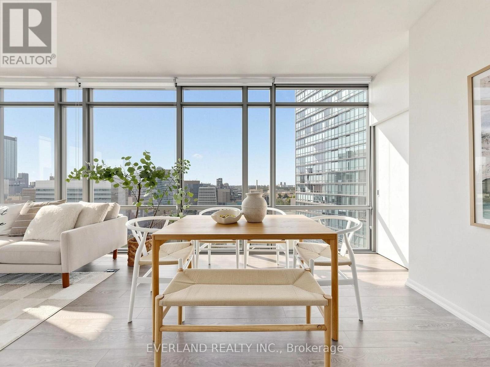 #2303 38 GRENVILLE STREET - 5