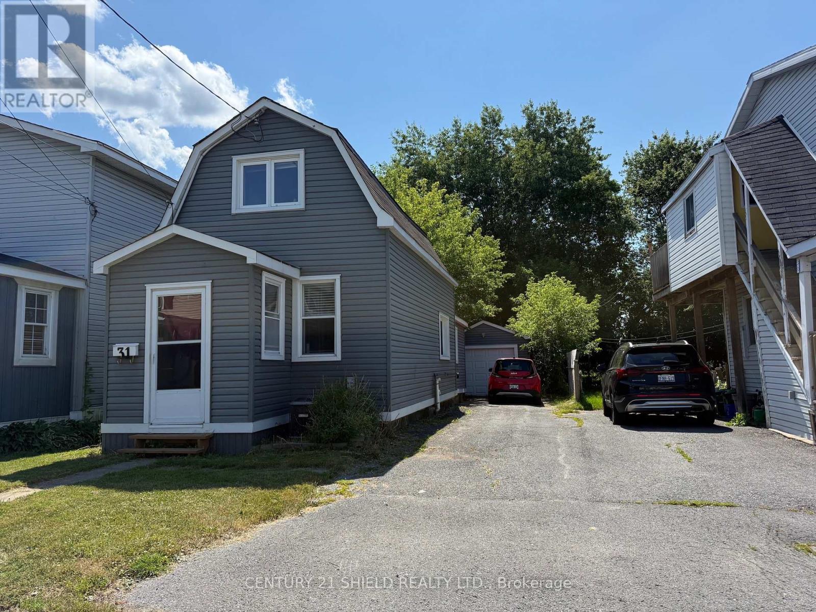 31 CARTIER AVENUE - 1