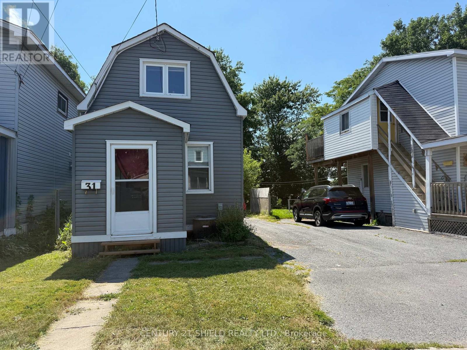 31 CARTIER AVENUE - 3