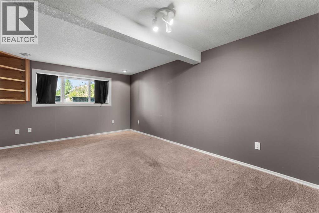27 Elk Hill SE - 19