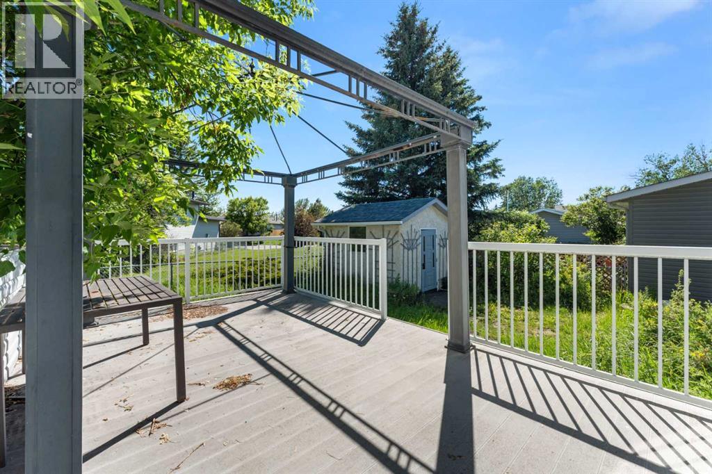 27 Elk Hill SE - 20