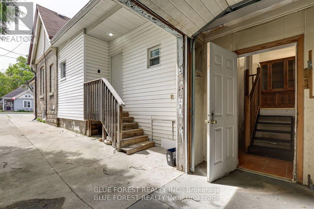 36 ADELAIDE STREET S - 50