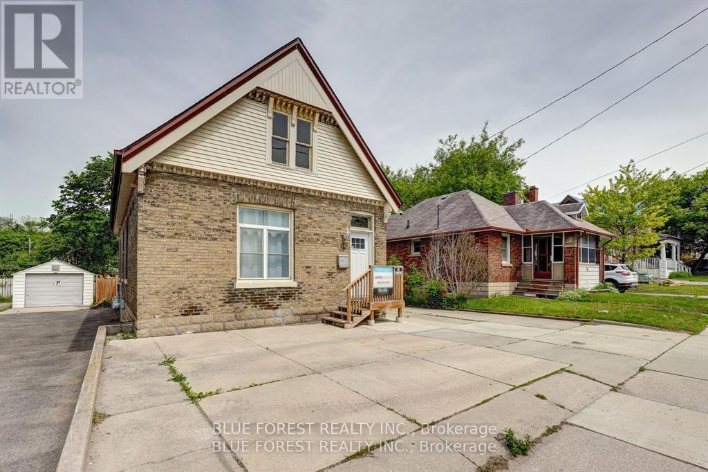 36 ADELAIDE STREET S - 48