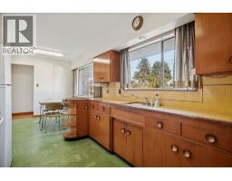 925 Nanaimo Street, Vancouver, BC V5L4T1 Photo 15