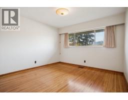 925 Nanaimo Street, Vancouver, BC V5L4T1 Photo 18