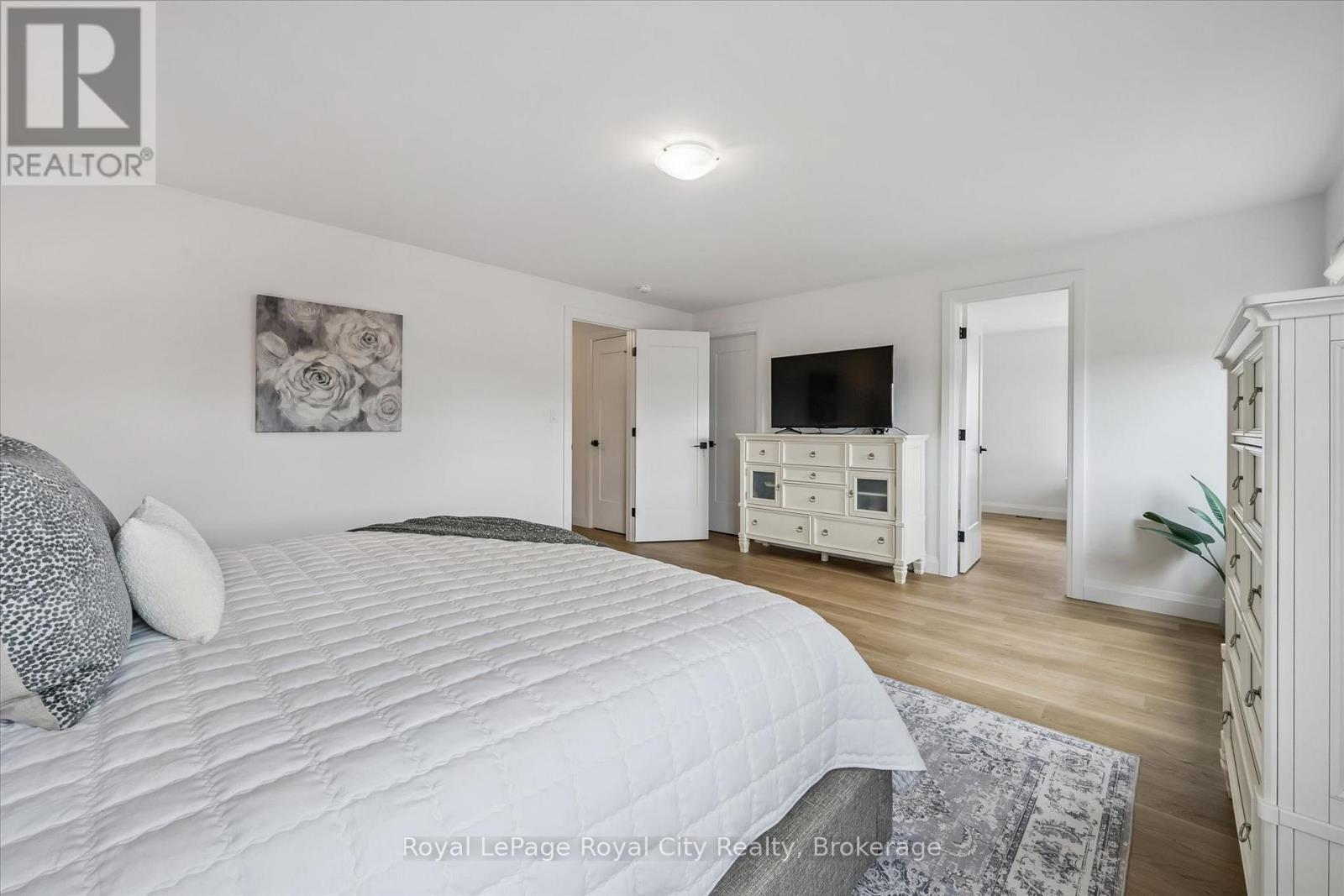 203 SCHMIDT DRIVE - 32