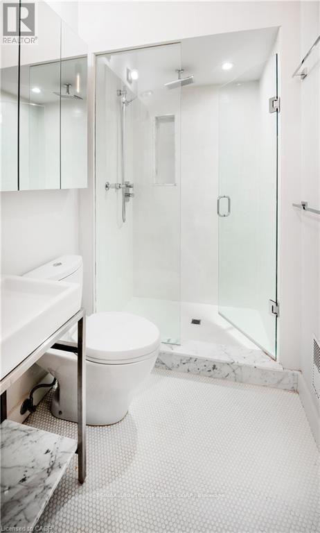#105 676 RICHMOND STREET W - 7