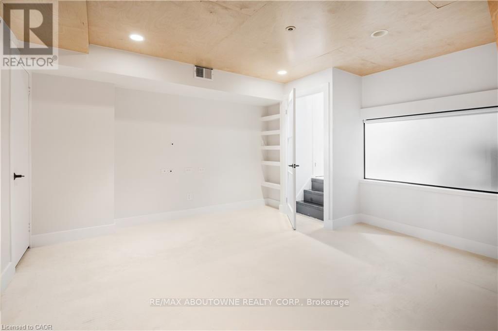 #105 676 RICHMOND STREET W - 8