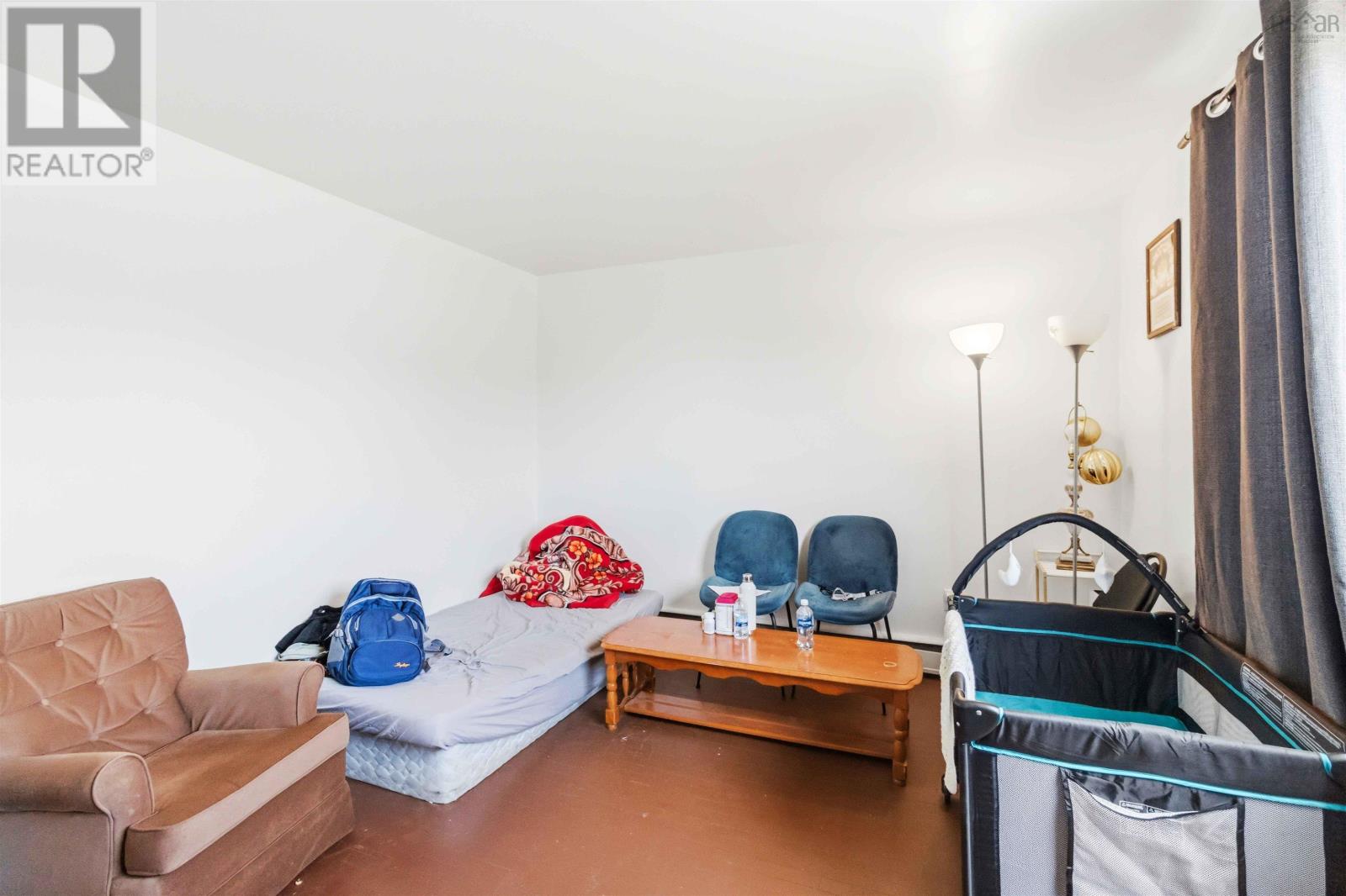 26 Randall Avenue - 22