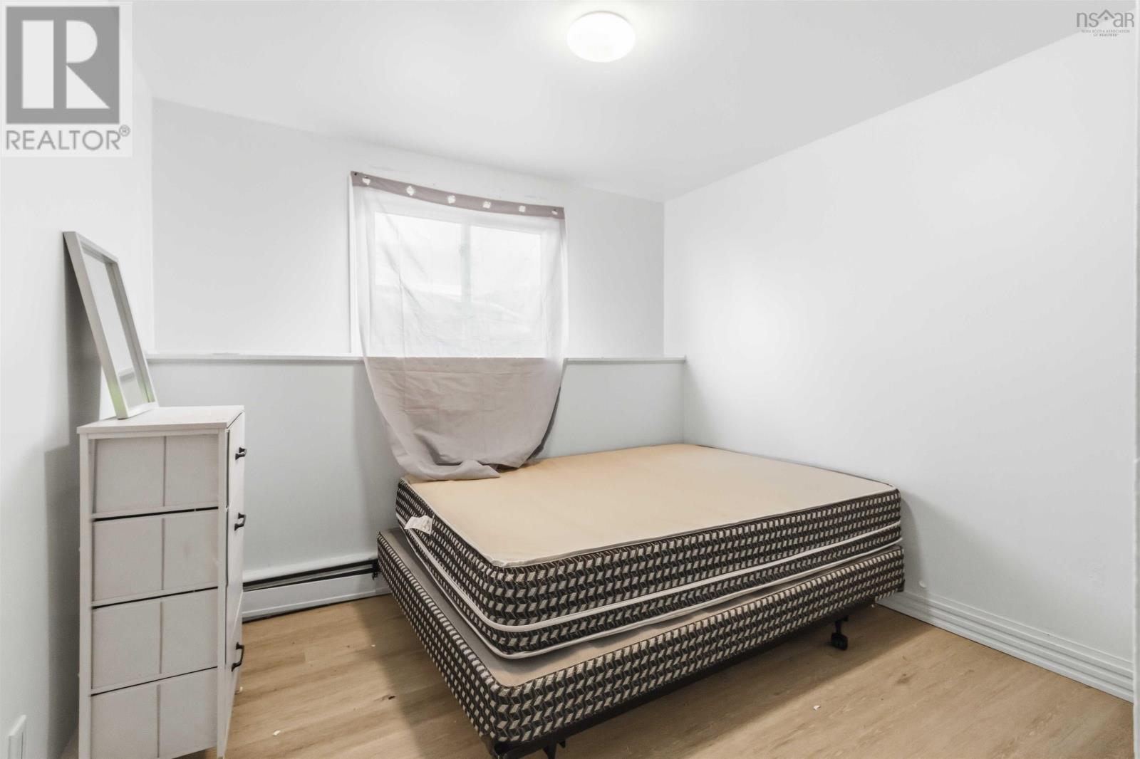 26 Randall Avenue - 29