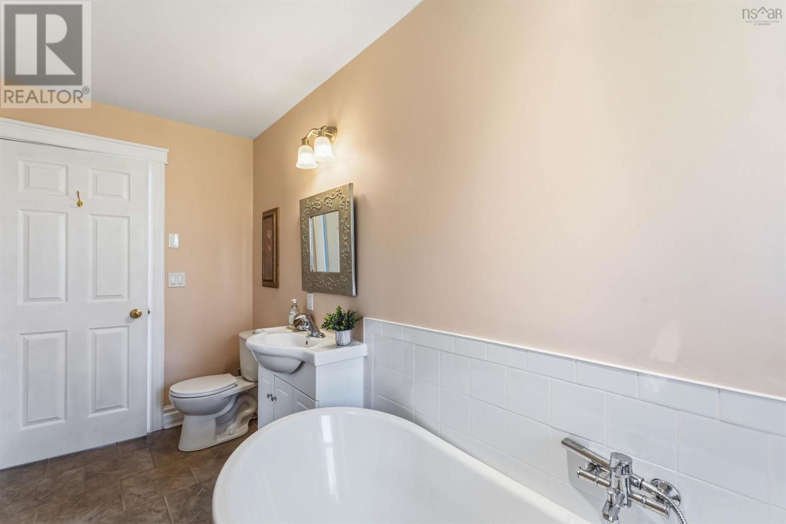 38 Shore Drive - 25