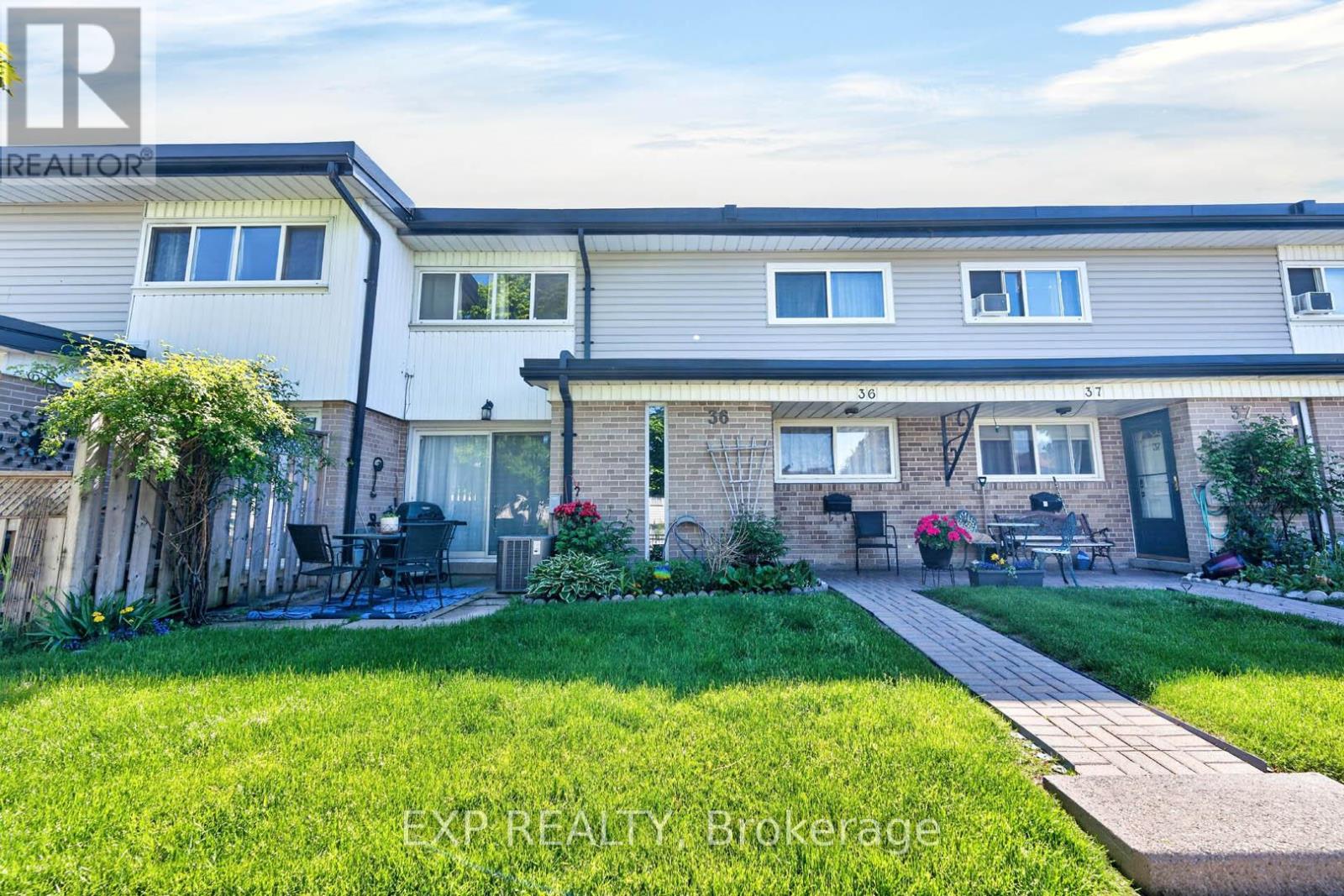 #36 925 BAYLY STREET - 1