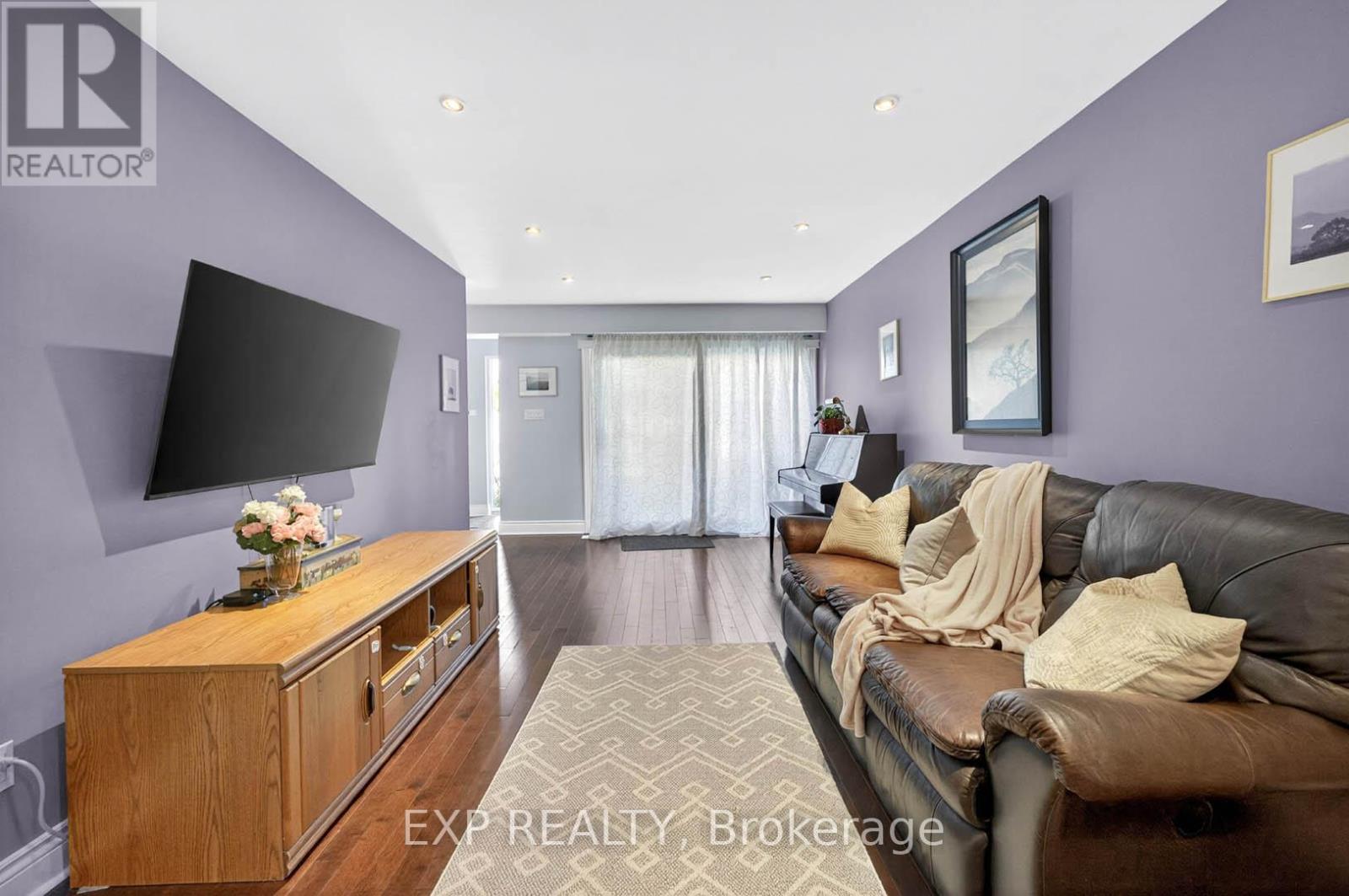 #36 925 BAYLY STREET - 10