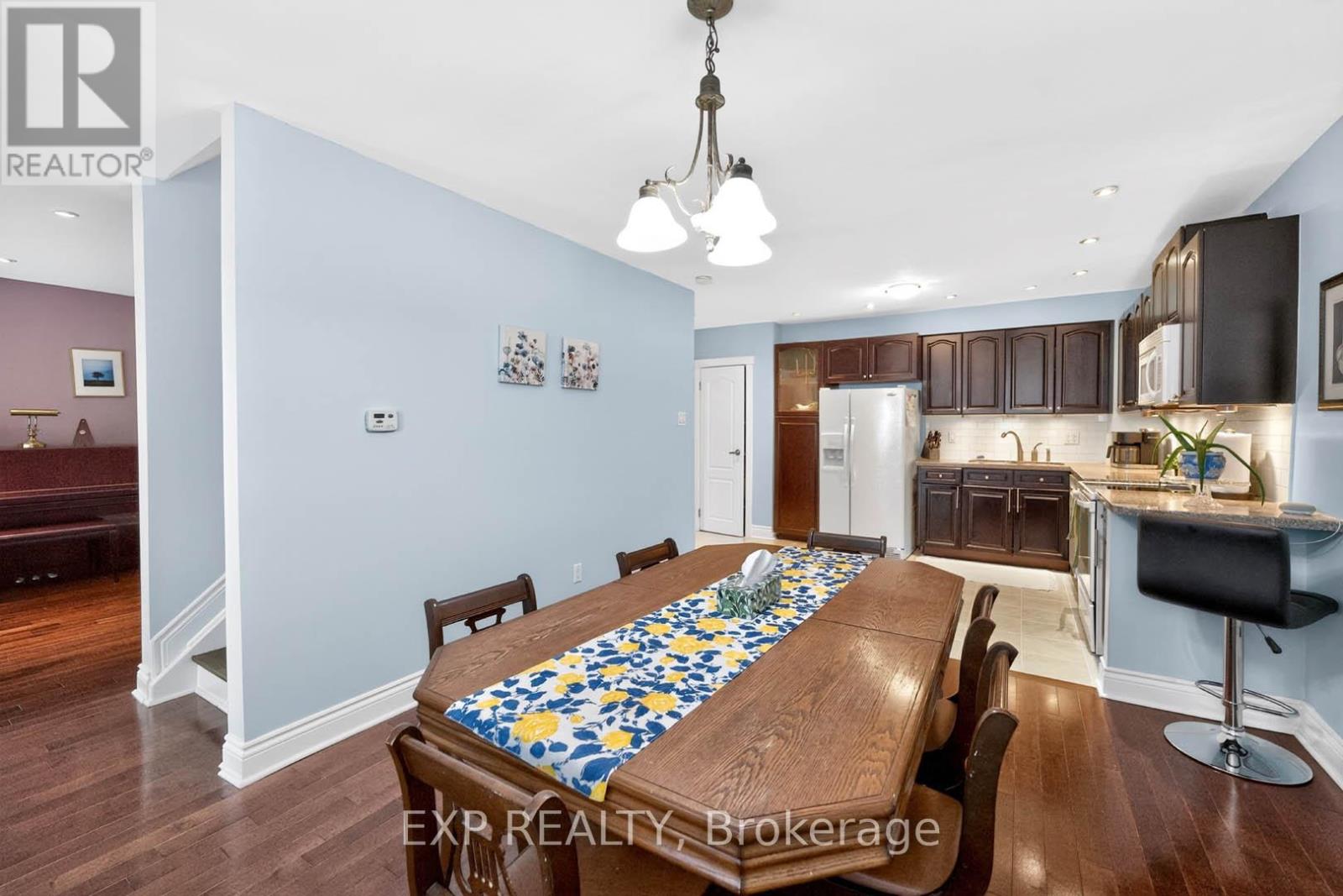 #36 925 BAYLY STREET - 15