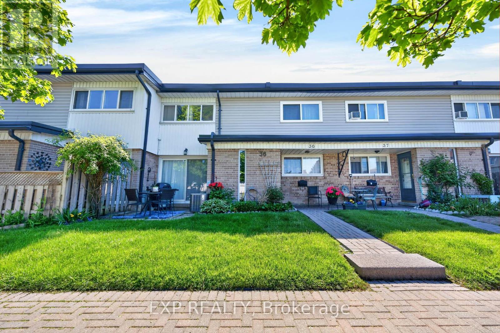 #36 925 BAYLY STREET - 2