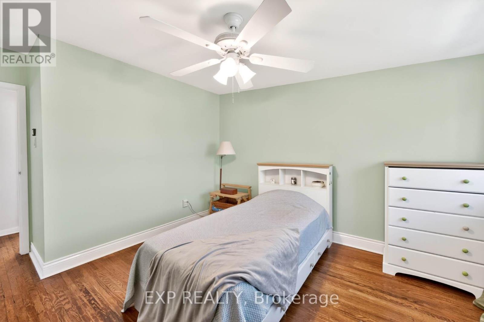 #36 925 BAYLY STREET - 24