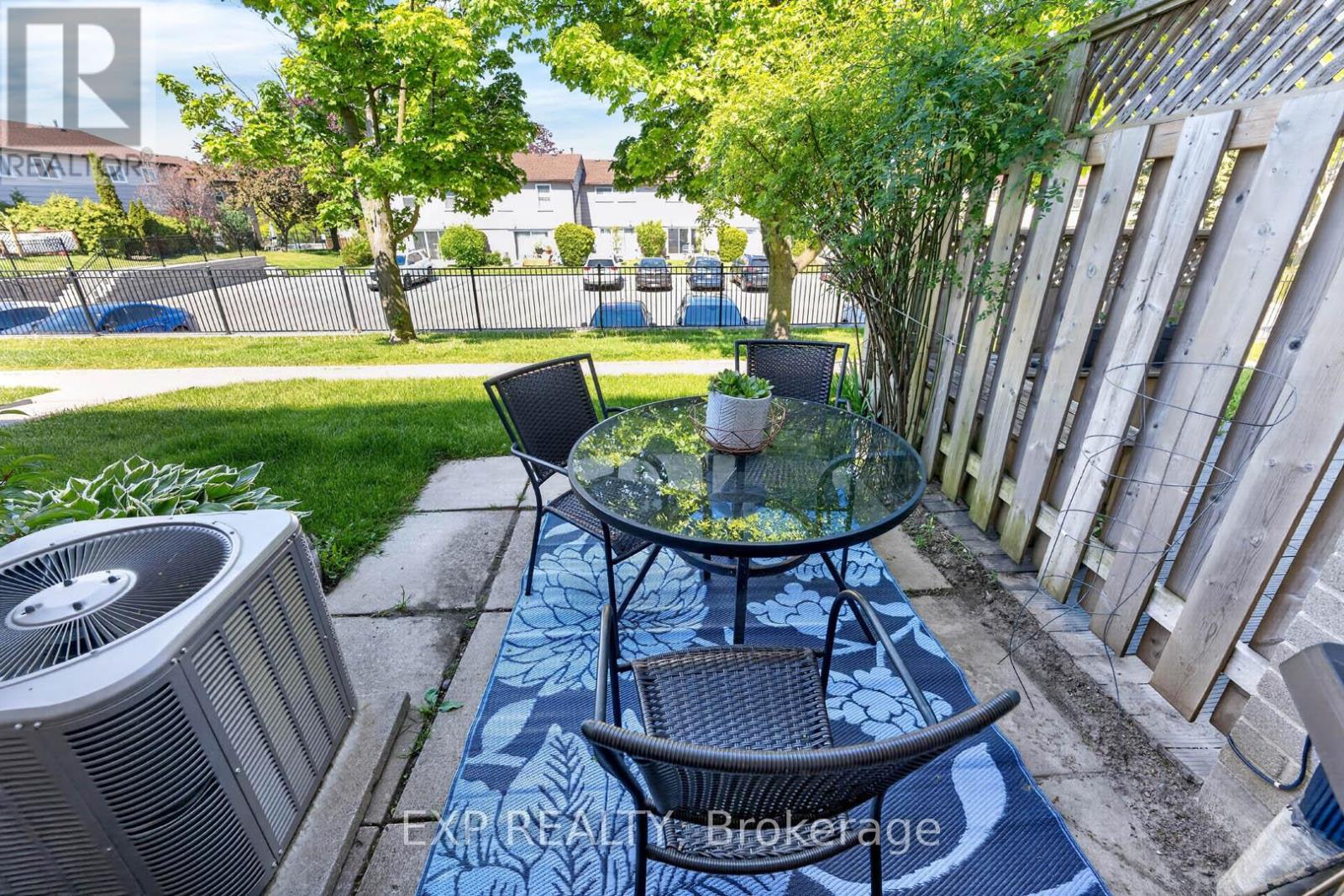 #36 925 BAYLY STREET - 28