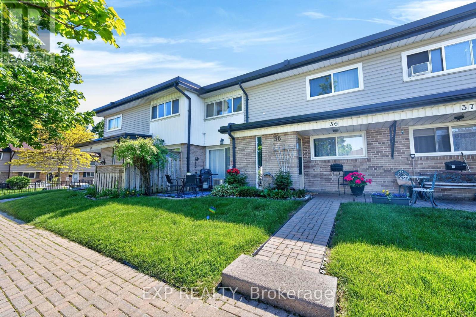#36 925 BAYLY STREET - 3